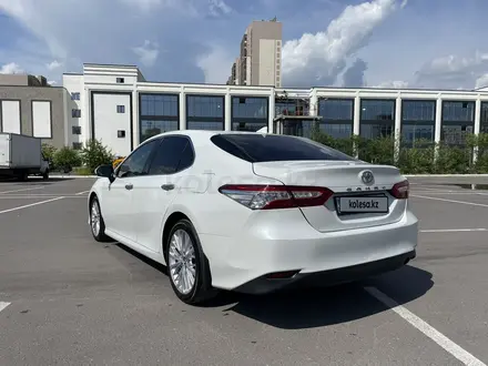 Toyota Camry 2019 года за 13 500 000 тг. в Астана – фото 5