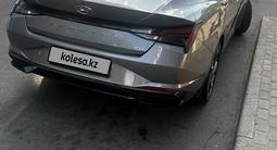 Hyundai Elantra 2023 годаfor11 000 000 тг. в Алматы – фото 3