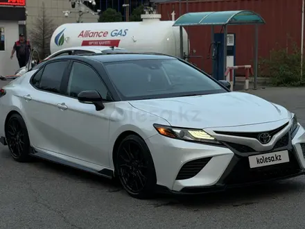 Toyota Camry 2022 года за 15 000 000 тг. в Алматы – фото 5