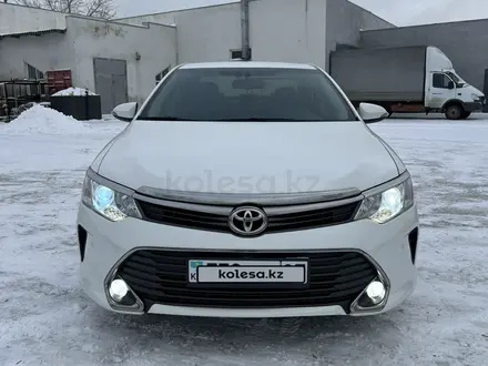 Toyota Camry 2015 года за 9 500 000 тг. в Астана – фото 2