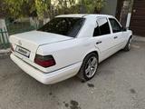 Mercedes-Benz E 280 1994 года за 2 000 000 тг. в Семей – фото 3