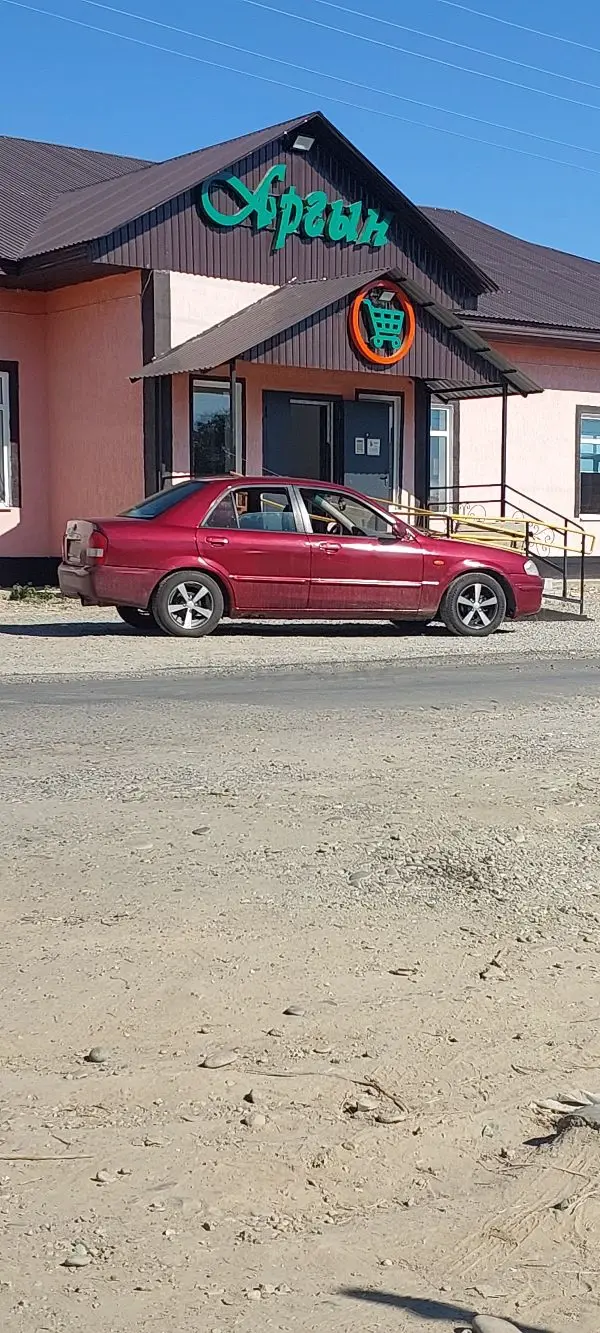 Mazda 323, 1998