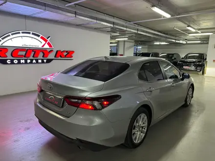 Toyota Camry 2022 года за 13 300 000 тг. в Астана – фото 7