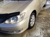 Toyota Camry 2004 годаүшін3 800 000 тг. в Караганда – фото 2