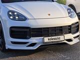 Porsche Cayenne 2015 года за 23 000 000 тг. в Алматы