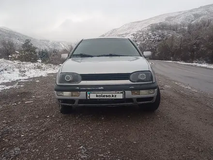 Volkswagen Golf 1997 года за 2 250 000 тг. в Алматы