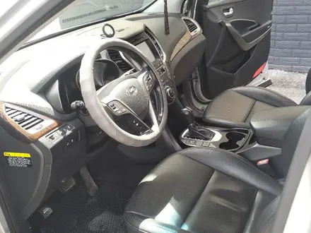 Hyundai Santa Fe 2016 года за 8 850 000 тг. в Алматы – фото 11