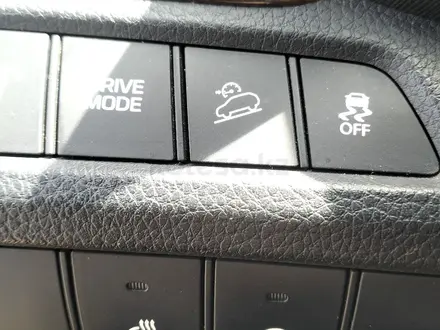 Hyundai Santa Fe 2016 года за 8 850 000 тг. в Алматы – фото 17