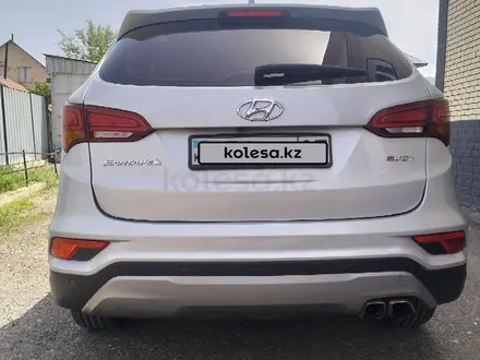 Hyundai Santa Fe 2016 года за 8 850 000 тг. в Алматы – фото 3