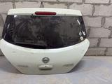 Nissan tiida 2006-11 крышка багажник за 20 000 тг. в Актау