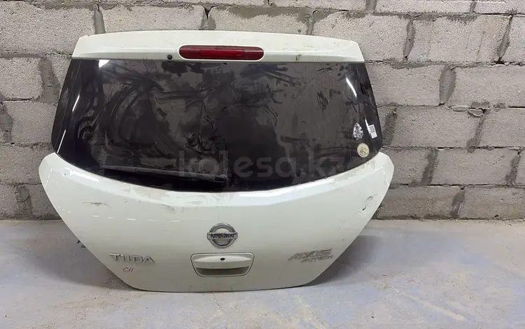 Nissan tiida 2006-11 крышка багажник за 20 000 тг. в Актау