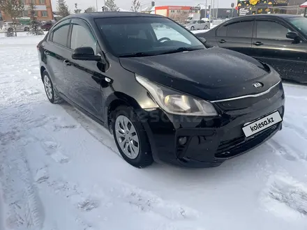 Kia Rio 2018 года за 6 750 000 тг. в Караганда – фото 2