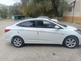 Hyundai Solaris 2013 годаfor2 600 000 тг. в Актобе – фото 2