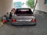 Mercedes-Benz E 230 1986 года за 650 000 тг. в Туркестан – фото 2