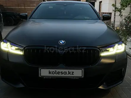 BMW 530 2021 года за 28 000 000 тг. в Алматы – фото 11