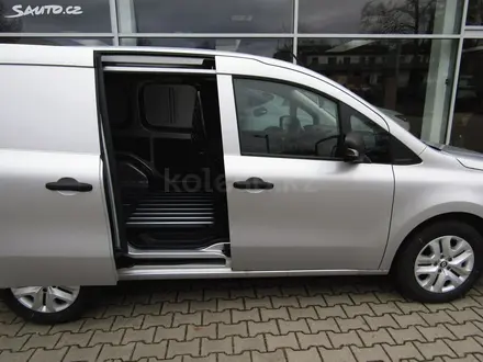 Renault Kangoo 2025 года за 25 400 000 тг. в Алматы – фото 77