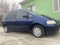 Volkswagen Sharan 2000 года за 3 100 000 тг. в Шымкент