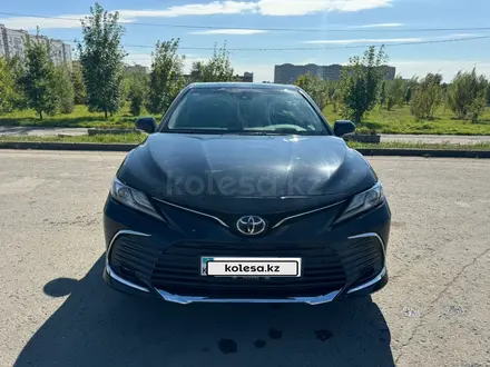 Toyota Camry 2023 года за 15 490 000 тг. в Павлодар – фото 2