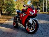 Honda  CBR 1000 RR/RA Fireblade 2016 года за 5 600 000 тг. в Караганда – фото 3