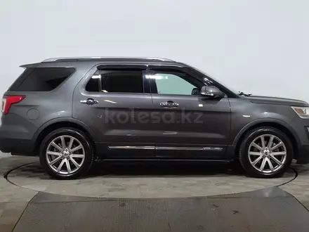 Ford Explorer 2016 года за 11 900 000 тг. в Астана – фото 4