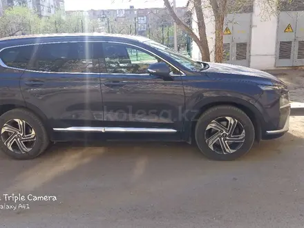 Hyundai Santa Fe 2022 года за 17 000 000 тг. в Жезказган