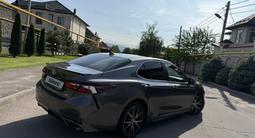Toyota Camry 2021 года за 12 500 000 тг. в Алматы – фото 3