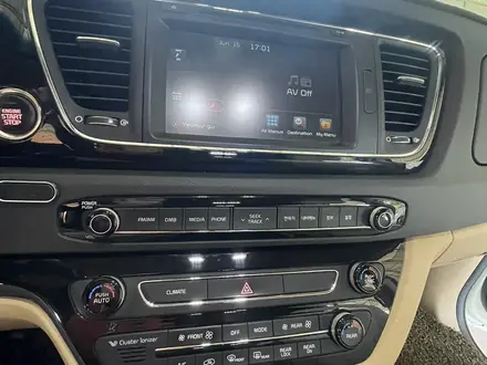Kia Carnival 2016 года за 13 000 000 тг. в Шымкент – фото 10