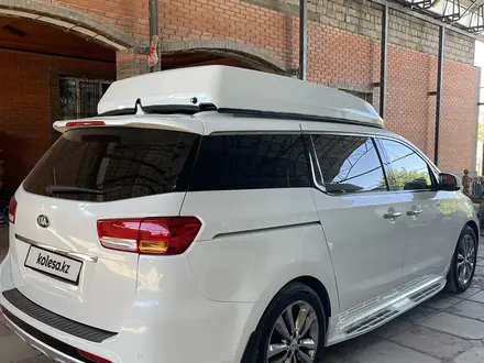 Kia Carnival 2016 года за 13 000 000 тг. в Шымкент – фото 6