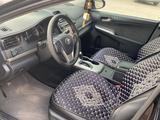 Toyota Camry 2012 года за 8 100 000 тг. в Актобе – фото 2