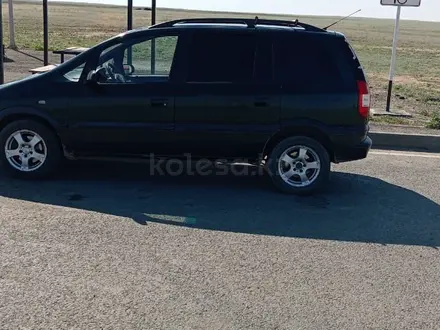 Opel Zafira 2003 года за 1 900 000 тг. в Актобе – фото 2