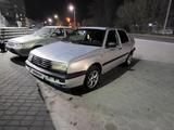 Volkswagen Vento 1993 года за 900 000 тг. в Семей