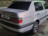 Volkswagen Vento 1993 года за 900 000 тг. в Семей – фото 4