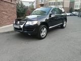 Volkswagen Touareg 2007 года за 7 600 000 тг. в Алматы