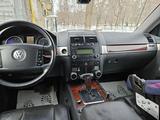 Volkswagen Touareg 2004 года за 5 800 000 тг. в Алматы – фото 2