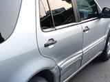 Mercedes-Benz ML 320 2001 годаfor4 000 000 тг. в Астана