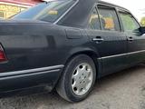 Mercedes-Benz E 200 1994 года за 1 500 000 тг. в Балкашино – фото 5