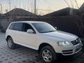 Volkswagen Touareg 2005 года за 4 600 000 тг. в Алматы – фото 2