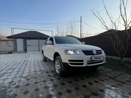 Volkswagen Touareg 2005 года за 4 600 000 тг. в Алматы – фото 3