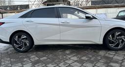 Hyundai Elantra 2024 года за 8 350 000 тг. в Алматы – фото 5