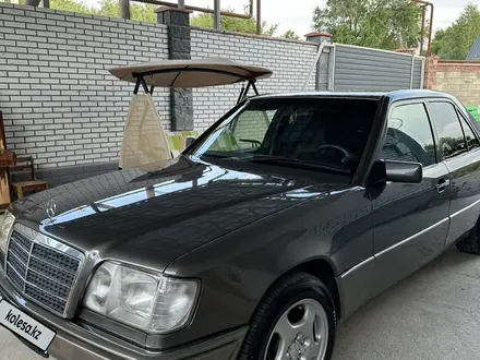 Mercedes-Benz E 280 1994 года за 3 900 000 тг. в Алматы – фото 18