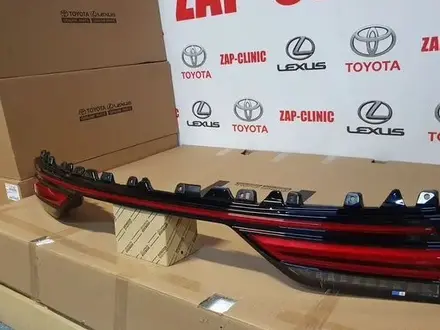 Центральный стоп сигнал на Lexus LX600 21-24 за 200 000 тг. в Алматы – фото 4