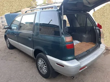 Mitsubishi Space Wagon 1996 года за 2 500 000 тг. в Актобе – фото 3