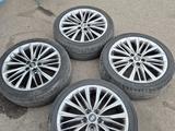 Диски оргинал киа хундай тайота лексус потходит привозной без шина за 320 000 тг. в Алматы