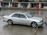 Mercedes-Benz E 320 2000 года за 5 000 000 тг. в Жанаозен