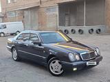 Mercedes-Benz E 230 1995 годаүшін2 750 000 тг. в Жезказган