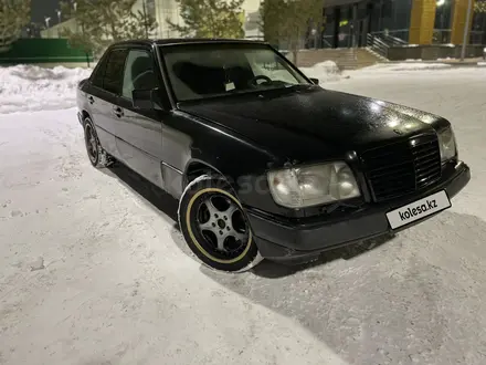 Mercedes-Benz E 320 1993 года за 1 650 000 тг. в Караганда – фото 6