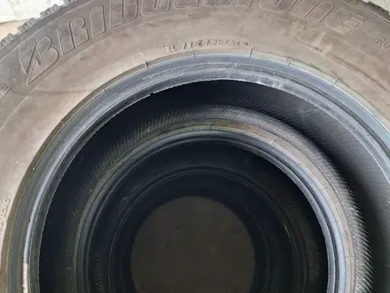 Резина BRIDGESTONE б/у за 100 000 тг. в Семей – фото 2