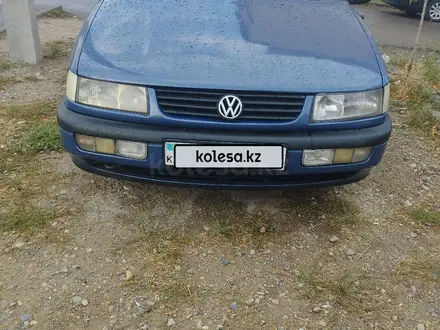 Volkswagen Passat 1995 года за 1 800 000 тг. в Тараз