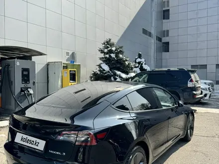 Tesla Model 3 2023 года за 16 000 000 тг. в Алматы – фото 6