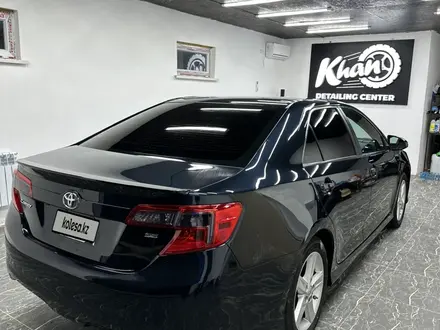 Toyota Camry 2013 года за 6 200 000 тг. в Атырау – фото 4